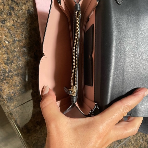 Kate Spade cross body - Picture 3 of 9